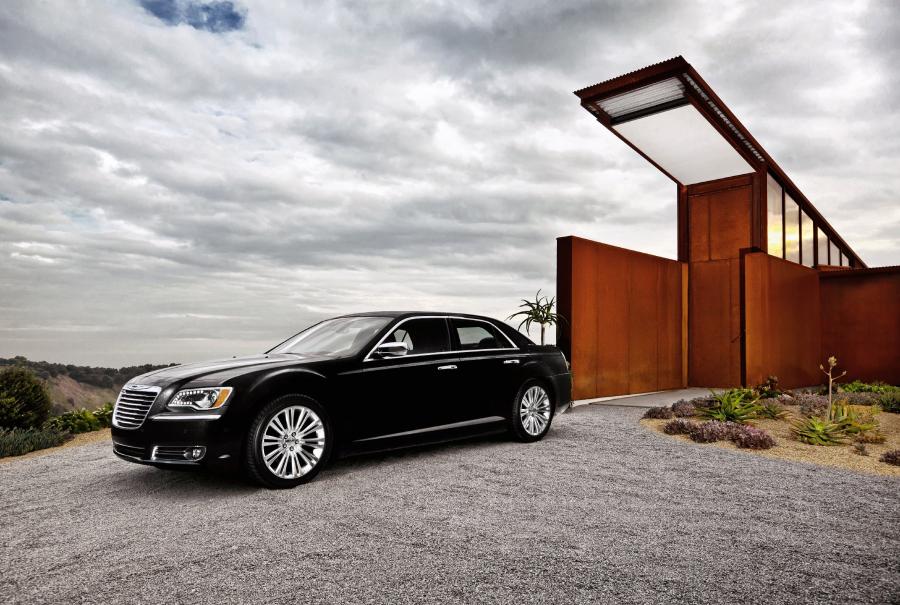 Chrysler 300C 2011 года  (фото 31 из 83)